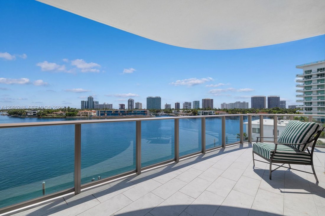 Condo in Bal Harbour, Florida, United States 2 - 18850191