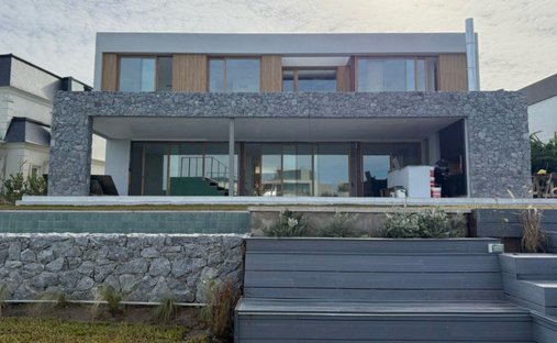 House in Rincón de Milberg, Buenos Aires Province, Argentina 1