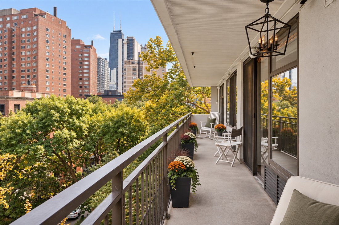 Condo in Chicago, Illinois, United States 2 - 18850452