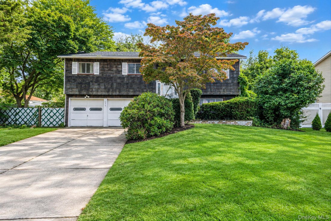 House in Brentwood, New York, United States 1 - 18850079