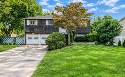 House in Brentwood, New York, United States 1