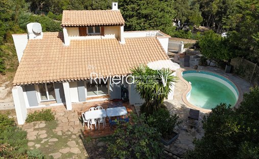 Villa in Nord, Cavalaire-sur-Mer, France 1