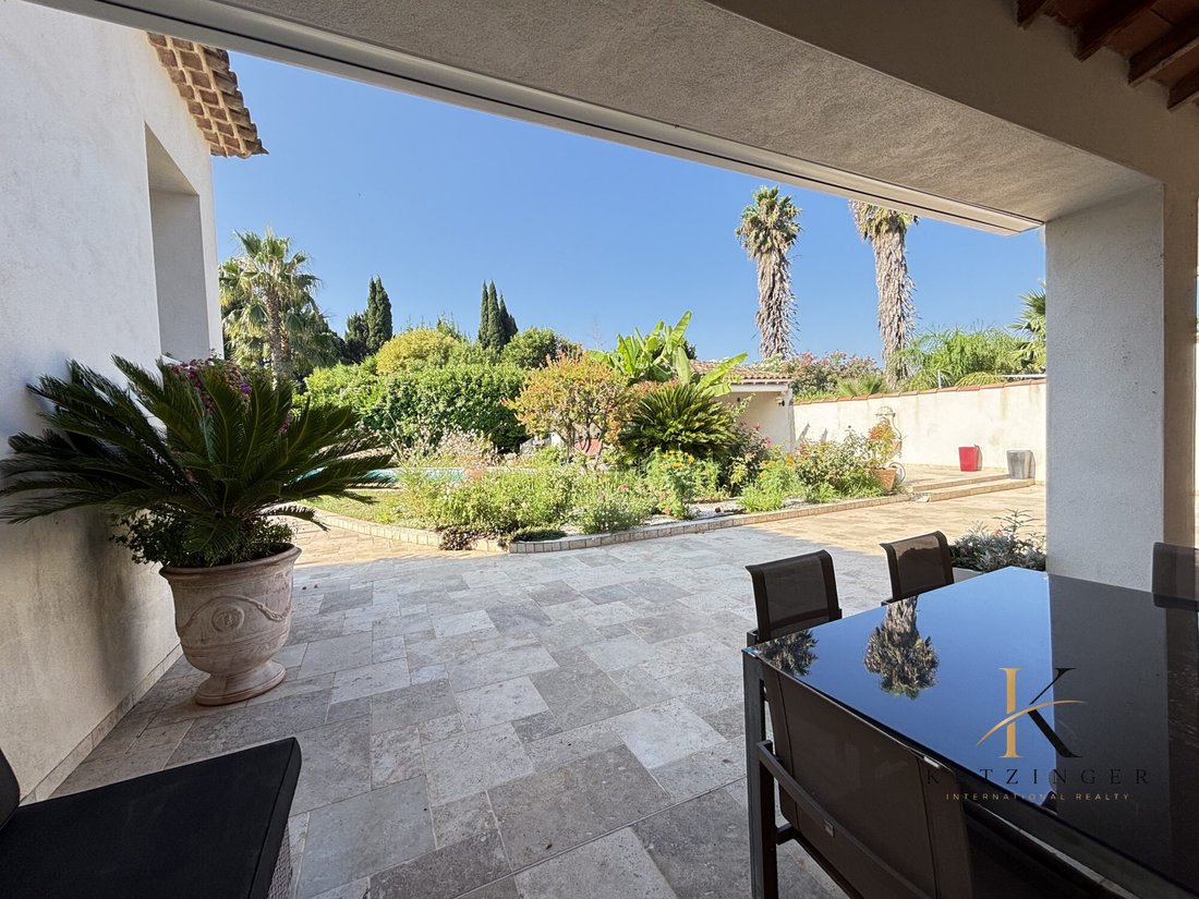 Villa à Hyères, Provence-Alpes-Côte d'Azur, France 2 - 18544773