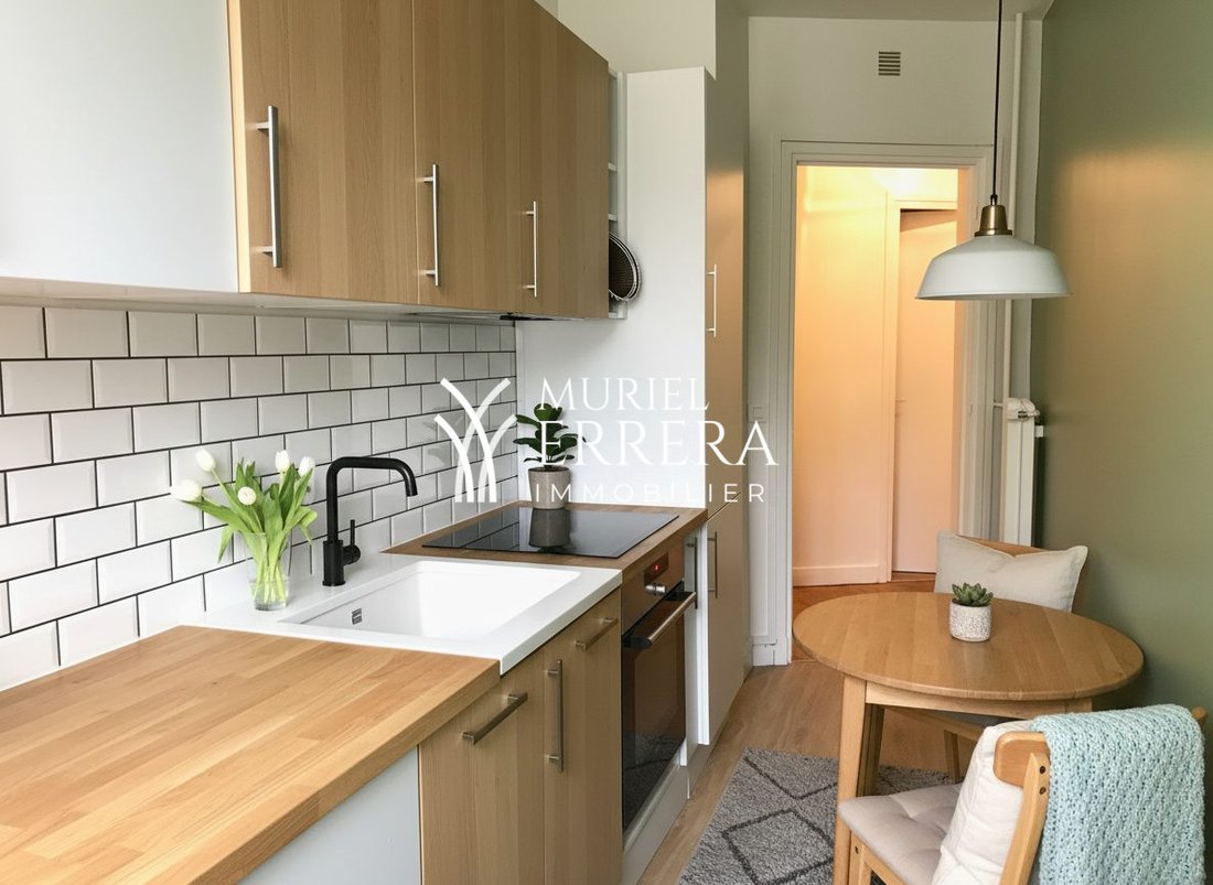 Apartment in Palais Royal, Paris 1er Arrondissement, Paris 2 - 18850360