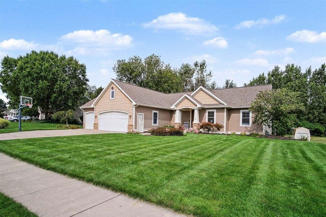 House in Byron Center, Michigan, United States 4 - 18846501