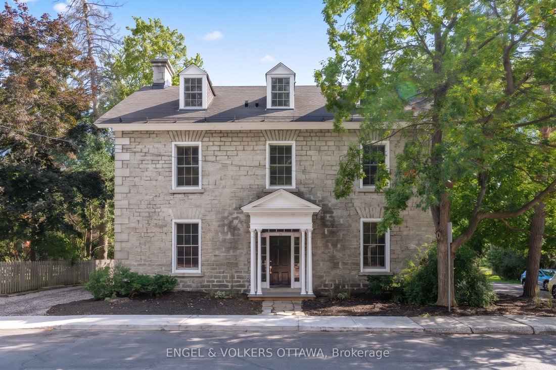 House in Ottawa, Ontario, Canada 1 - 18847825