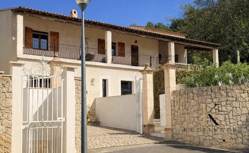 Villa in Plaines Saint Pierre-Saint Julien, Martigues, France 1