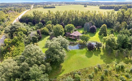 House in Saugeen Shores, Ontario, Canada 1