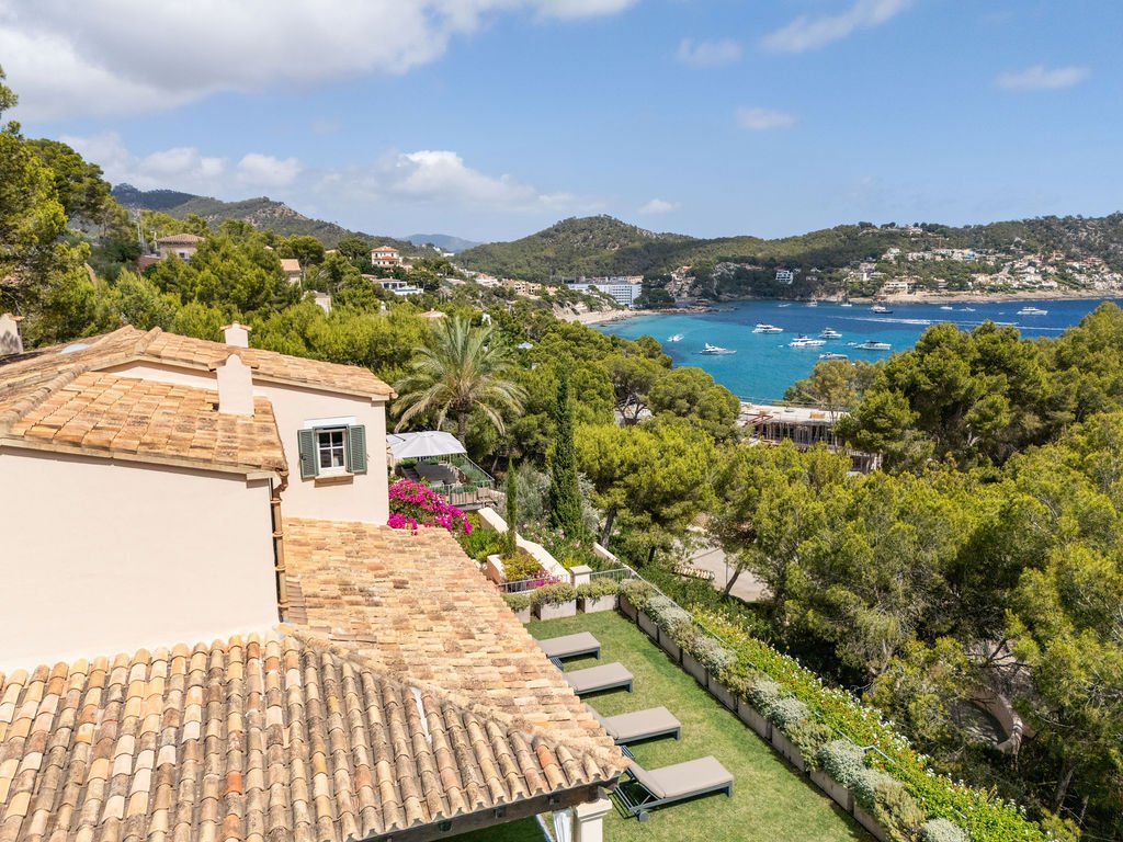 Villa in Camp de Mar, Andratx, Balearic Islands 2 - 18847547