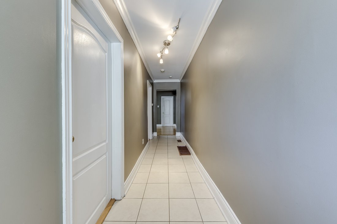 Haus in Toronto, Ontario, Kanada 3 - 18279619