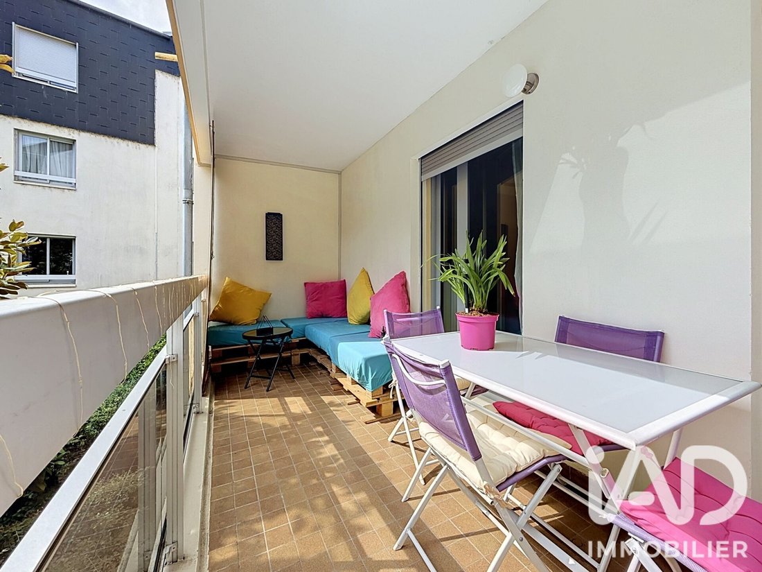 Apartment in Nogent-sur-Marne, Ile-de-France, France 2 - 18852058