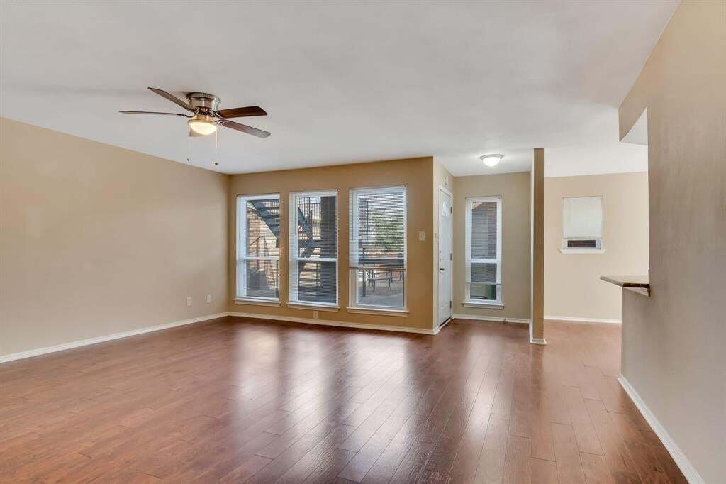 North Richland Hills, Texas, United States 5 - 18846911
