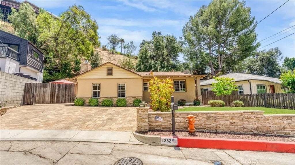Maison à Burbank, Californie, États-Unis 3 - 18559372