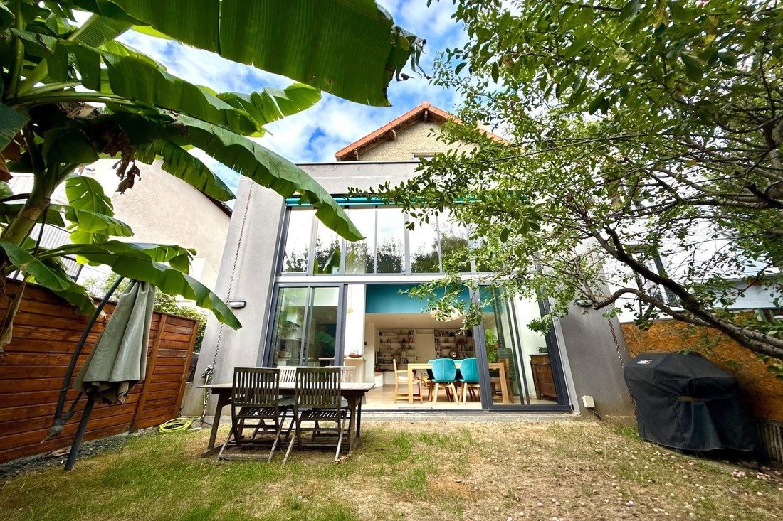 House in Mirebeau, Bourg-la-Reine, France 1 - 18845532
