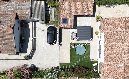 Casa en Saint-Étienne-du-Grès, Provenza-Alpes-Costa Azul, Francia 1
