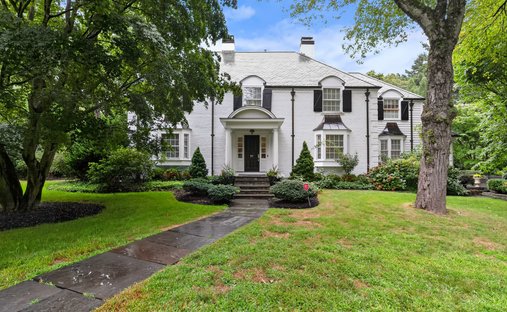 House in Wellesley, Massachusetts, United States 1