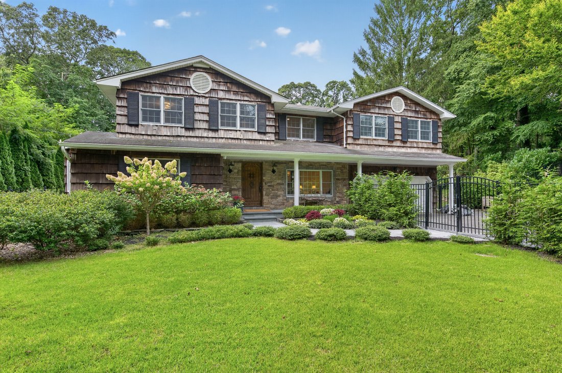 House in Smithtown, New York, United States 1 - 18851692