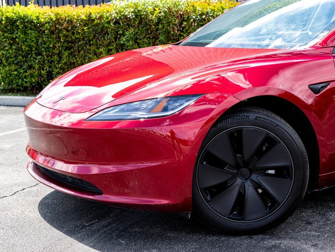 Sedan in Azusa, CA, United States 3 - 18699642