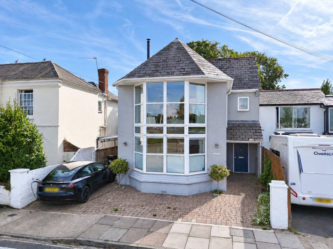 House in Lymington, England 2 - 18845424