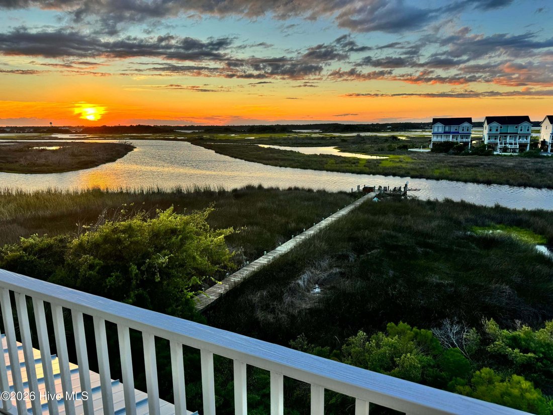 Casa en Topsail Beach, Carolina del Norte, Estados Unidos 3 - 18845570