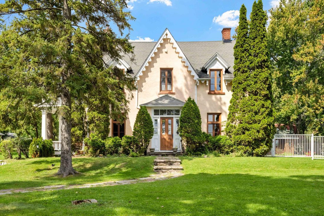 House in Pointe-Claire, Quebec, Canada 1 - 18854890