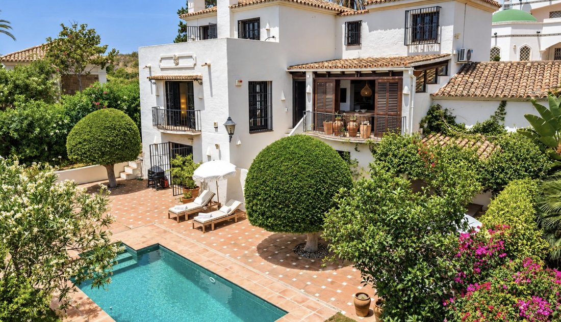 Villa in Golden Mile, Andalusia, Spain 1 - 18850655