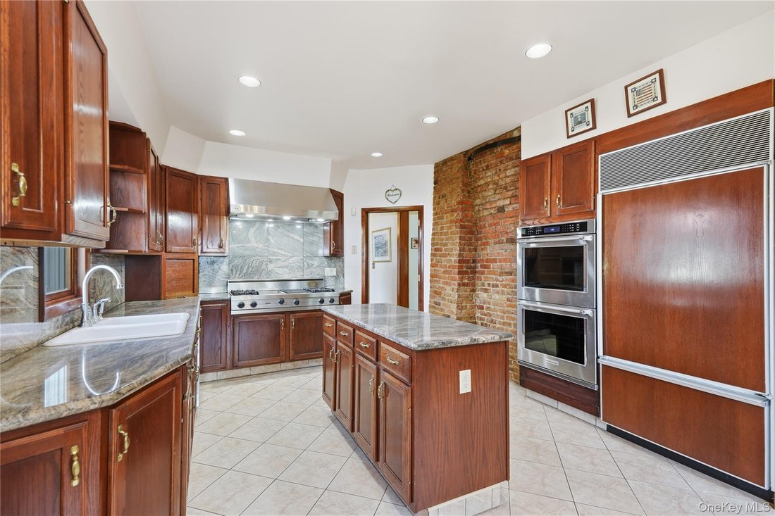 Casa a White Plains, New York, Stati Uniti 2 - 18845431