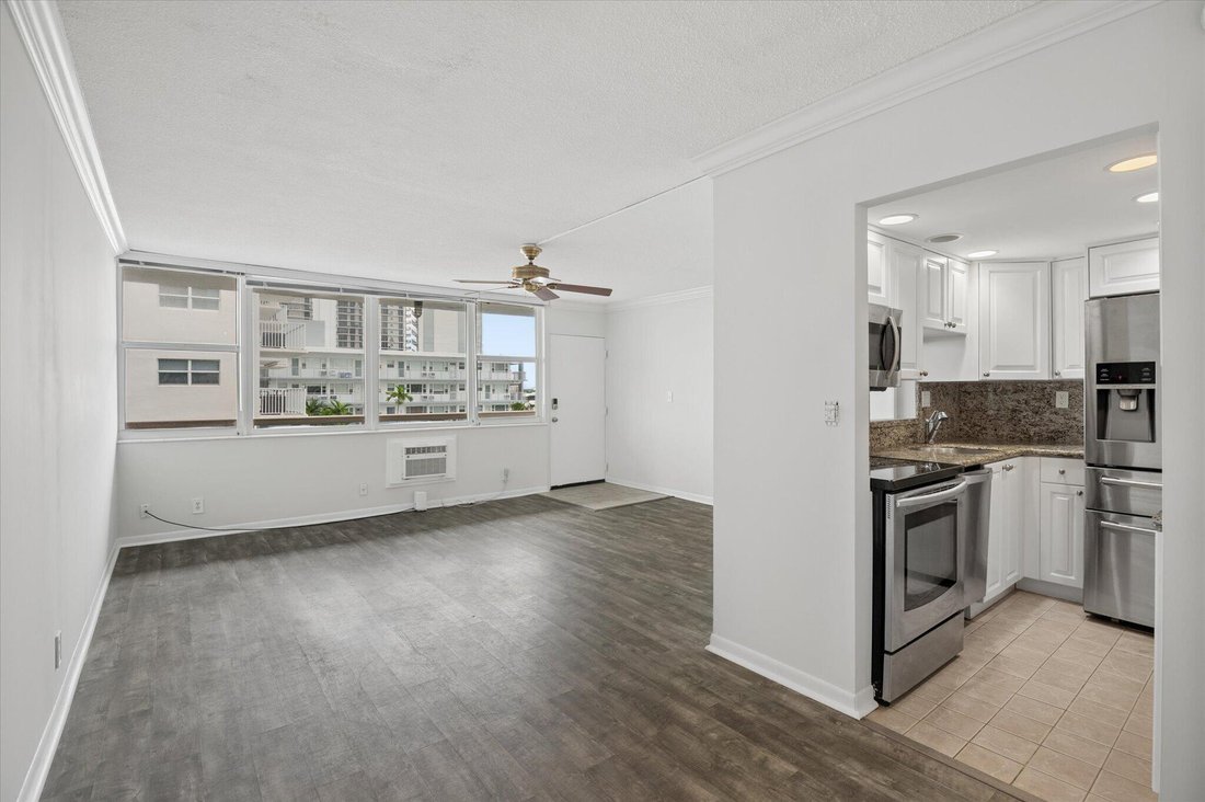 Condo in Fort Lauderdale, Florida, United States 3 - 18847631