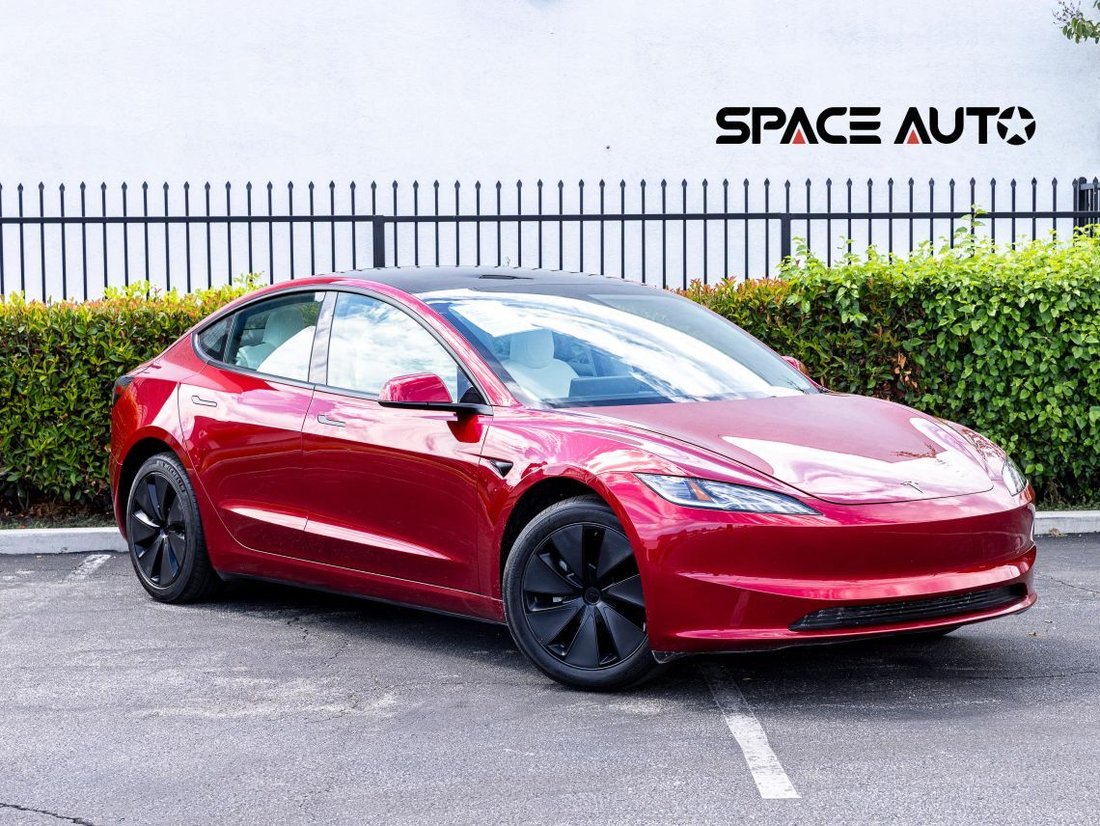 Sedan in Azusa, CA, United States 1 - 18699642