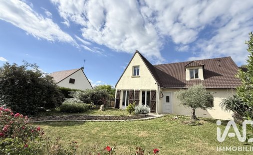 Casa en Sivry-Courtry, Isla de Francia, Francia 1