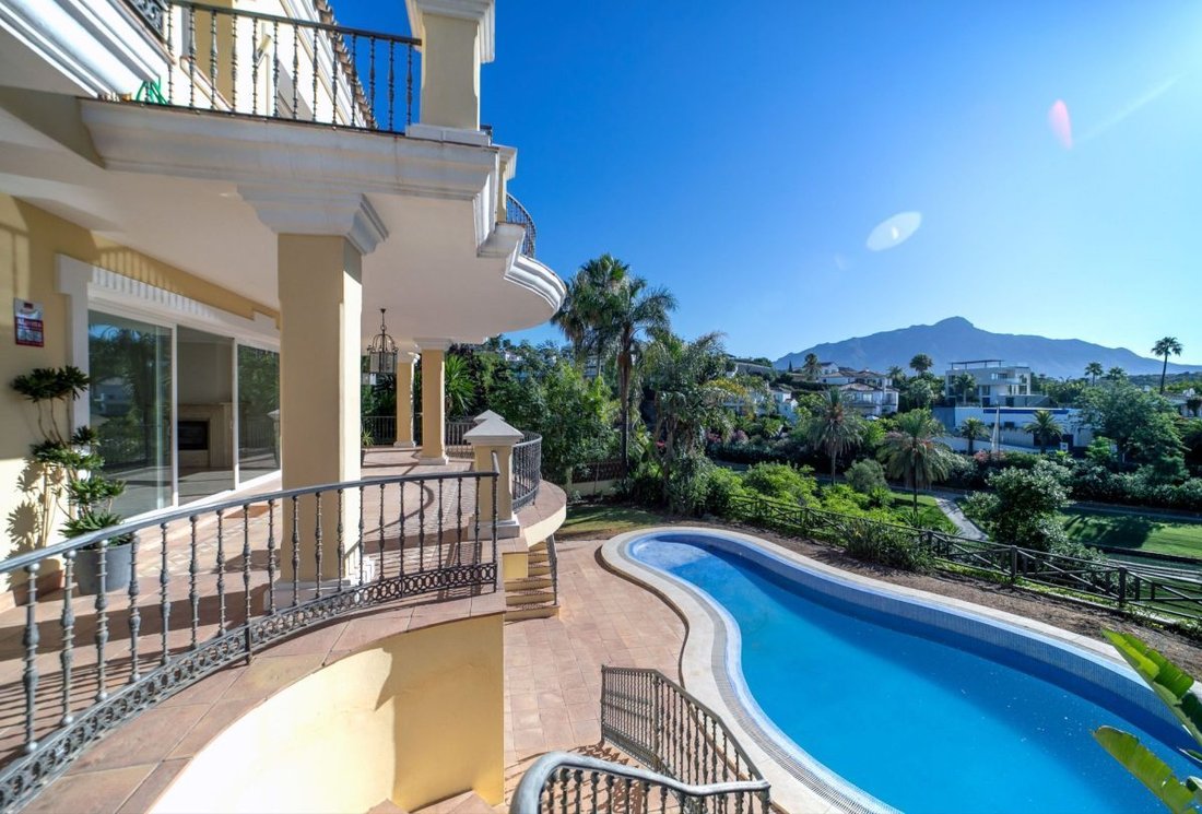 Villa a La Quinta, Benahavís, Andalusia 3 - 18854734