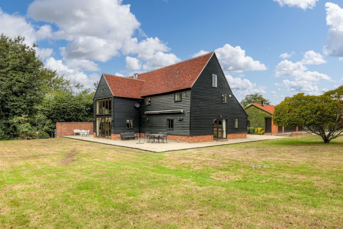 Navestock, England 4 - 18850007