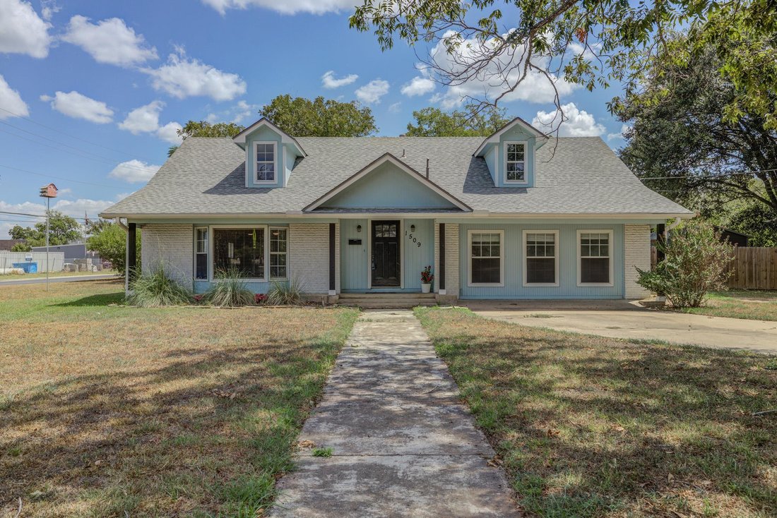 House in Bastrop, Texas, United States 1 - 18853119