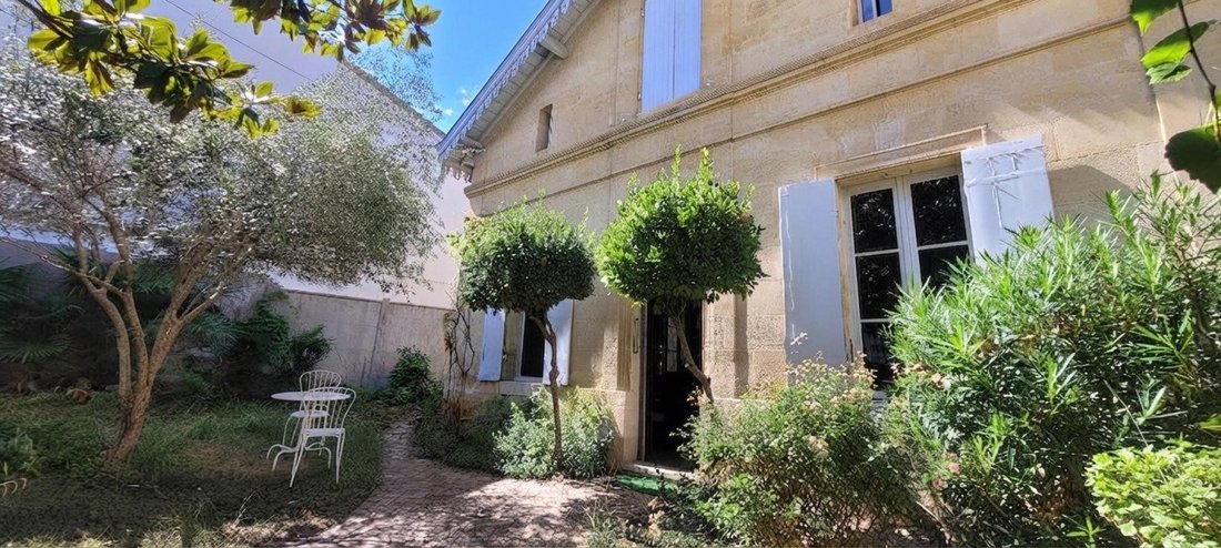 House in Mérignac, Nouvelle-Aquitaine, France 1 - 18810947