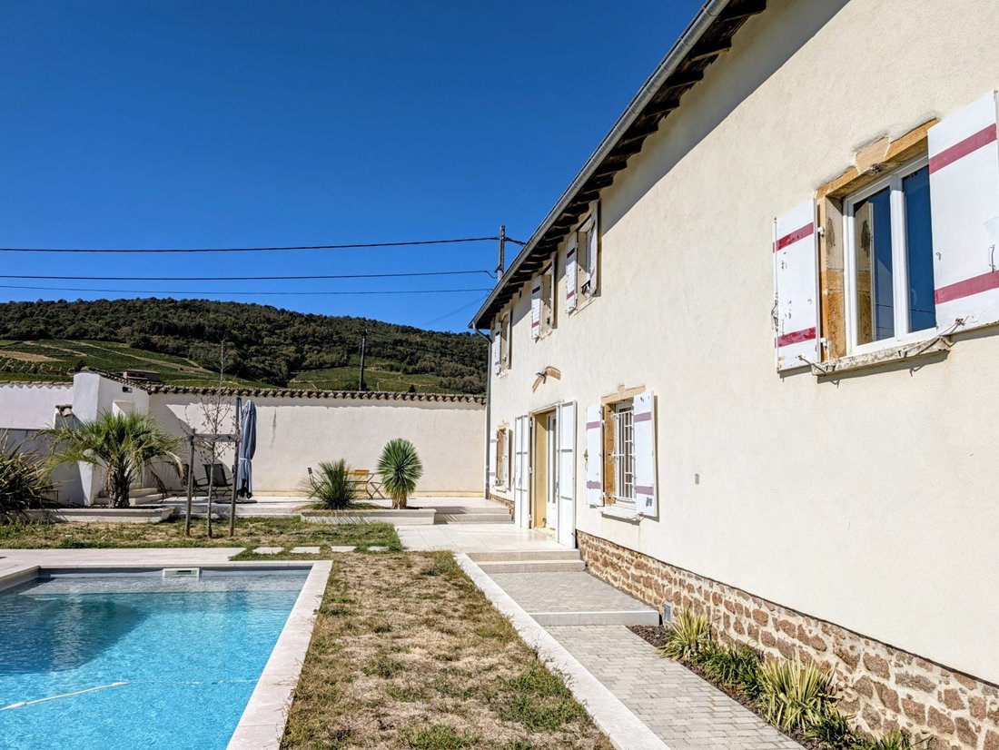 House in Saint-Etienne-la-Varenne, Auvergne-Rhône-Alpes, France 4 - 15702967
