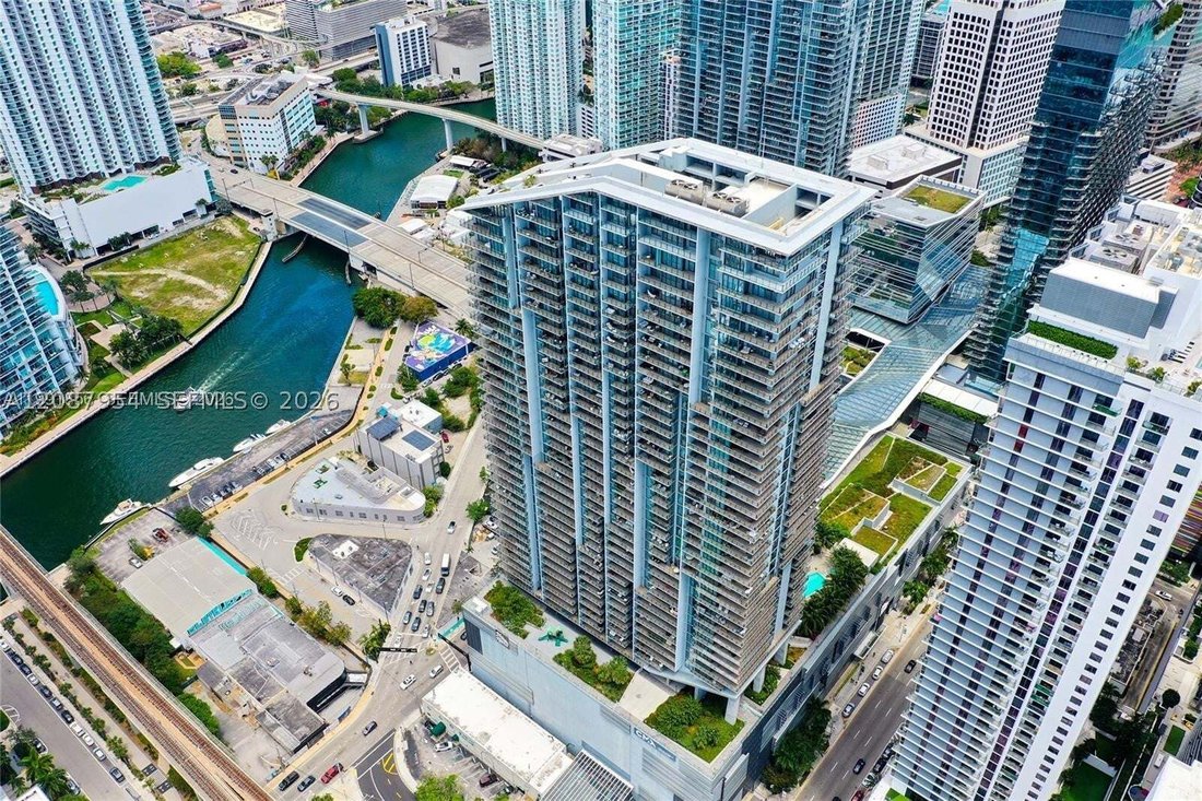 Condo in Miami, Florida, United States 1 - 18851415