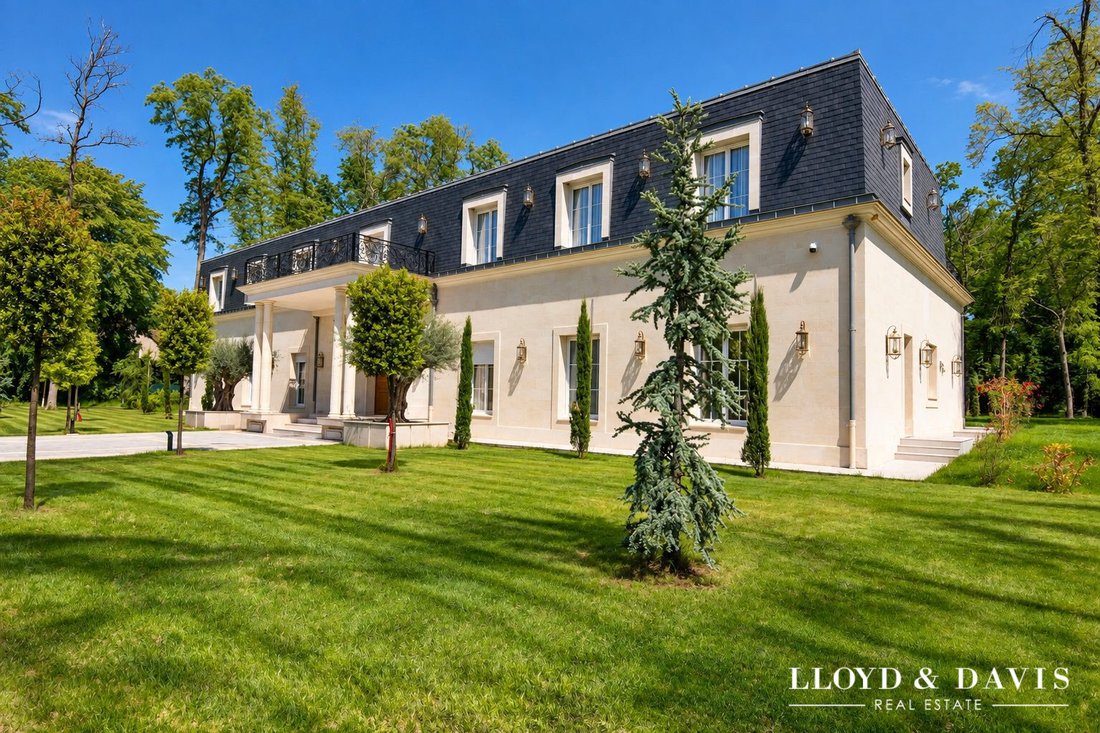 House in Ouest, Lamorlaye, France 1 - 18032699