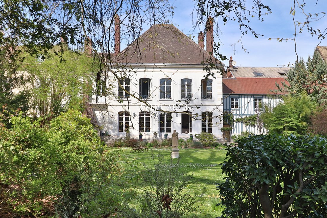 Maison à Chaumont-en-Vexin, Hauts-de-France, France 1 - 17405741