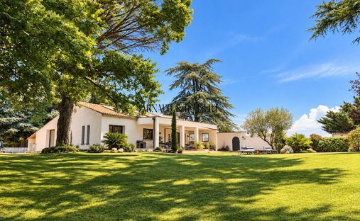 Villa a Allan, Auvergne-Rodano-Alpi, Francia 1