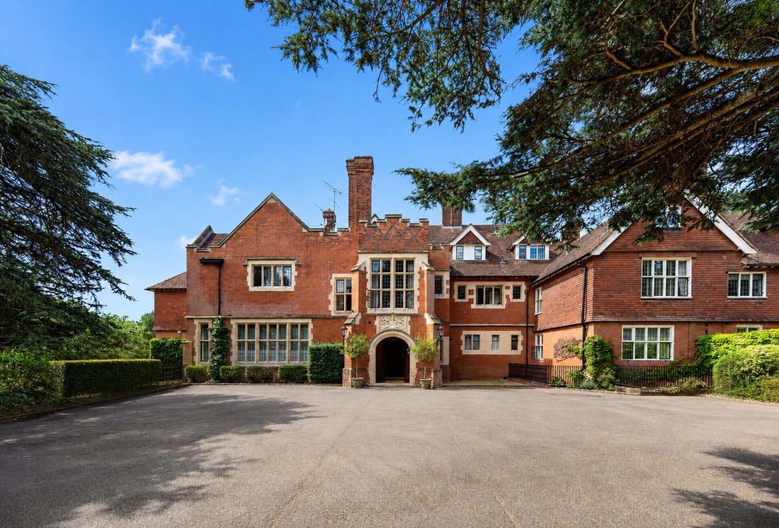 Apartment in Stoke Poges, England 1 - 18850010