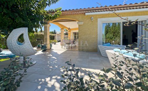 Villa in Uzès, Occitania, France 1