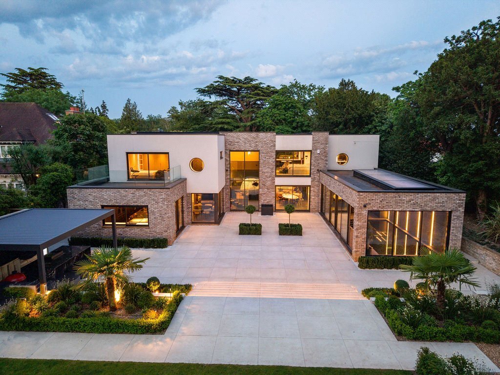 House in Barnet, England 1 - 18842422