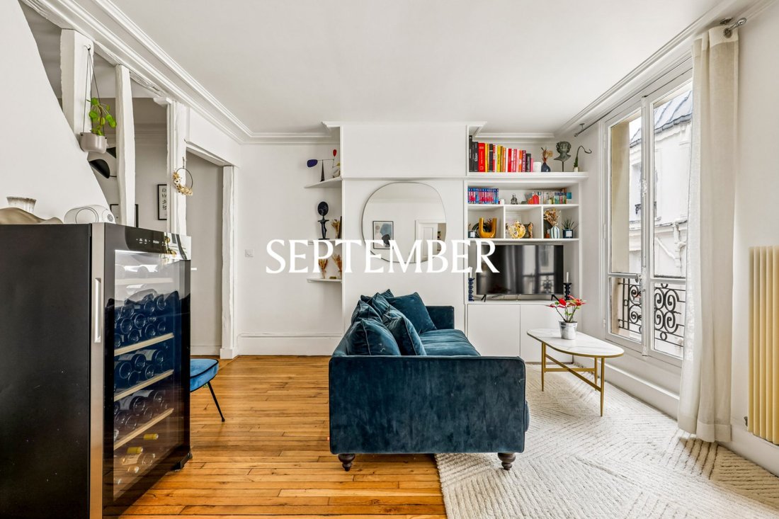 Apartment in Lorette-Martyrs, Paris 9e Arrondissement, Paris 2 - 18849136