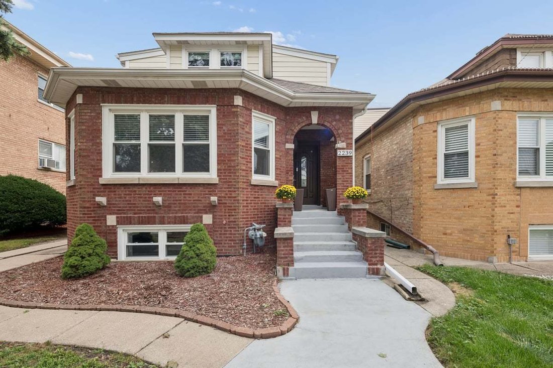 House in Elmwood Park, Illinois, United States 1 - 18849662