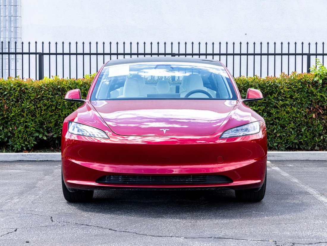 Sedan in Azusa, CA, United States 2 - 18699642