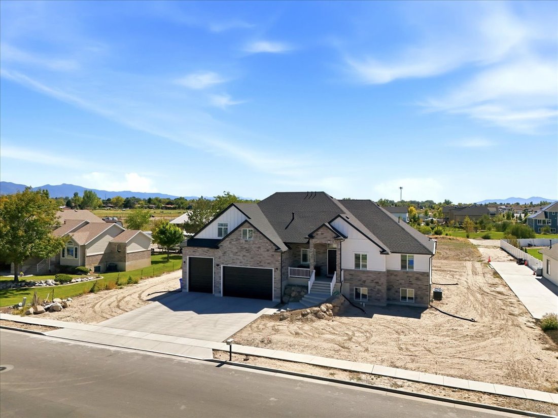 House in Clearfield, Utah, United States 1 - 18846636