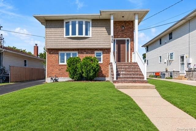 House in Elmont, New York, United States 1 - 18847551