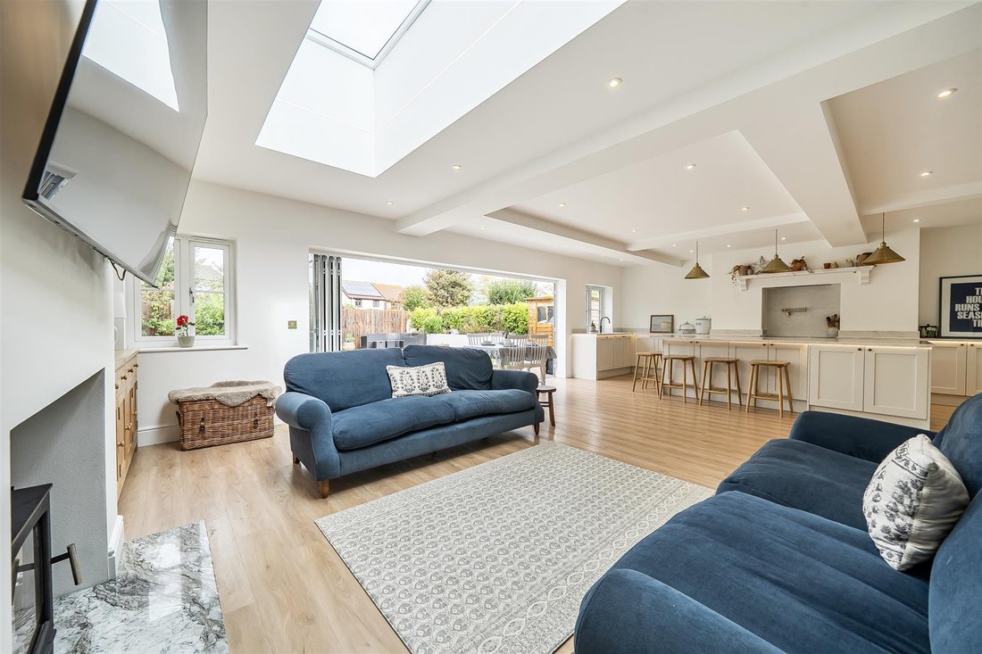 House in Solent Breezes, Fareham, England 2 - 18845413