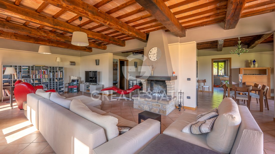 Estate in Todi, Umbria, Italy 2 - 18847388