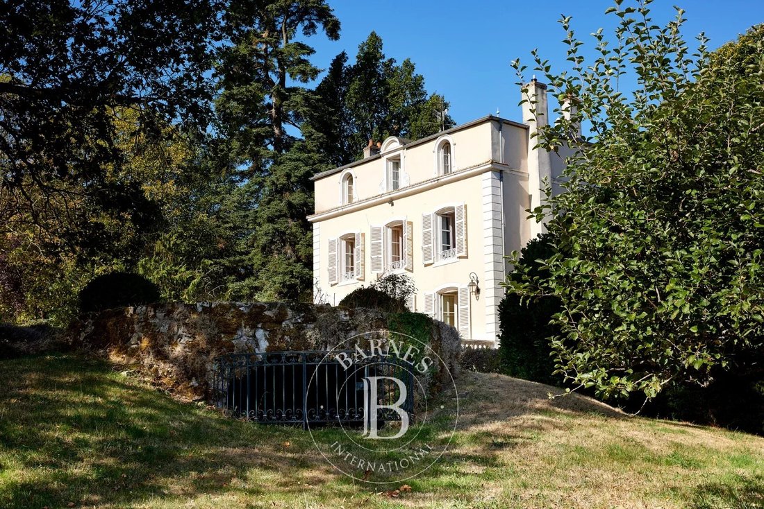 Casa a Jully-lès-Buxy, Borgogna-Franca Contea, Francia 1 - 18851944